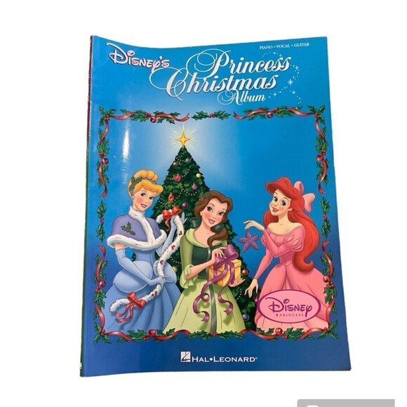 NEUF DISNEY'S PRINCESS CHRISTMAS ALBUM PARTITIONS PIANO VOCAL GUITAR - Picture 1 of 8